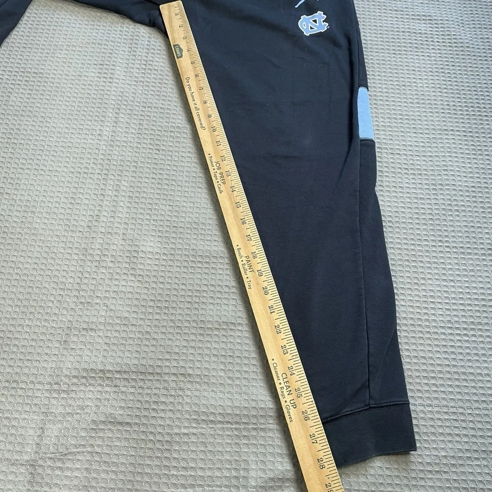 UNC Carolina Tar Heels Jogger Sweatpants Medium Men's Jordan Navy Blue